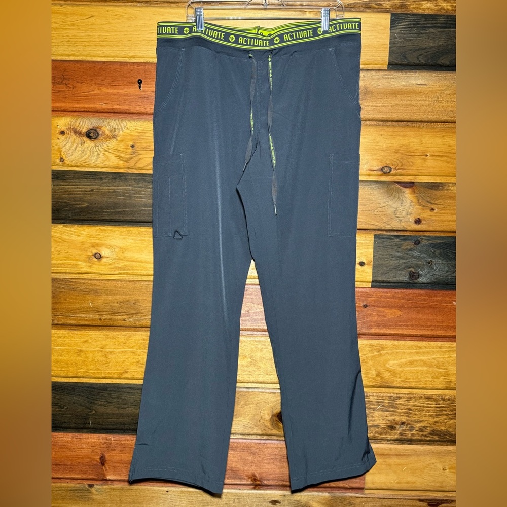 Activate by Med Couture cargo Scrub pants, charcoal/pewter grey, size Large